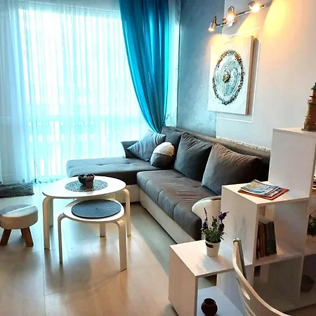 Blue Summer - уют, близо до морето アパート ブルガス