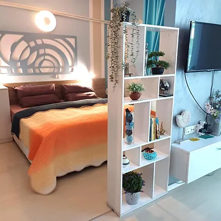 Blue Summer - уют, близо до морето アパート