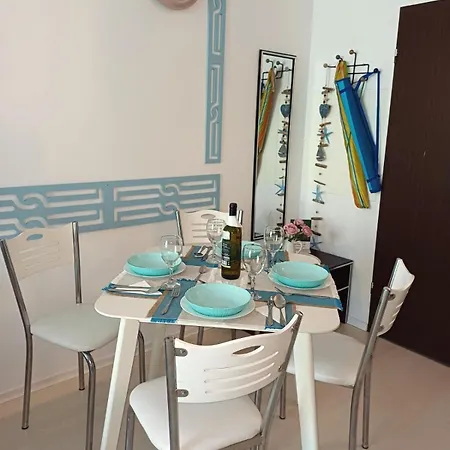 Blue Summer - уют, близо до морето ブルガス